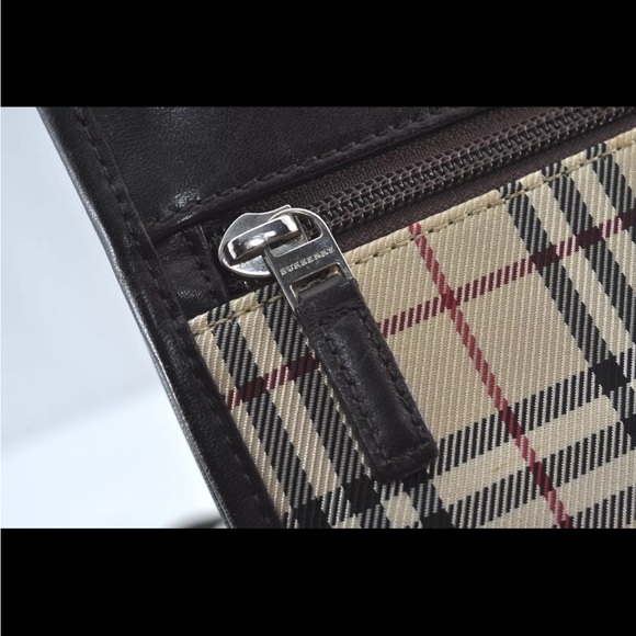 Burberry Nova Check Crossbody - Picture 9 of 15